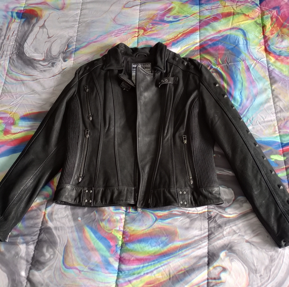 XL Into the Wild Life Affliction black leather jacket, signed by Halestorm